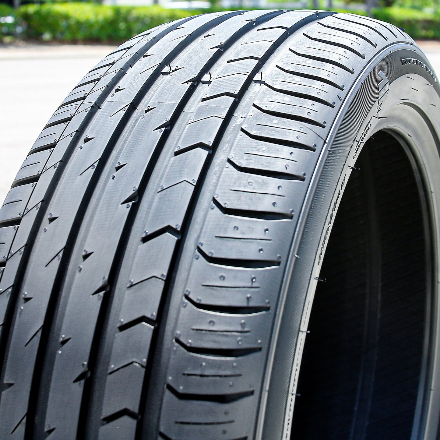 MOMO Toprun M300 AS Sport 215/50R18 92W High Performance a/s All Season Tire