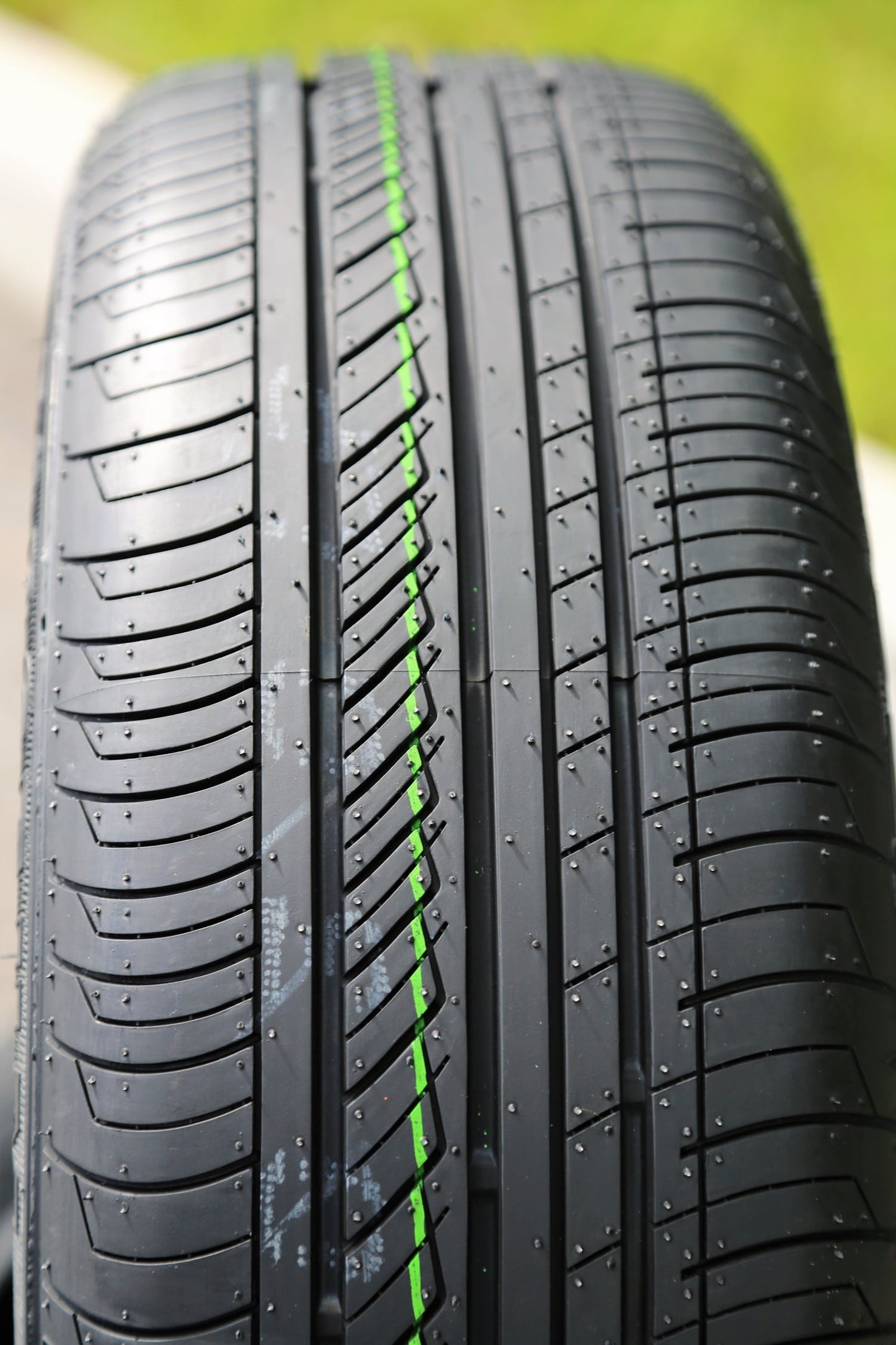 Set of 4 (FOUR) Forceum Ecosa 195/60R16 89V A/S All Season Tires Fits: 2008-14 Scion xD Base